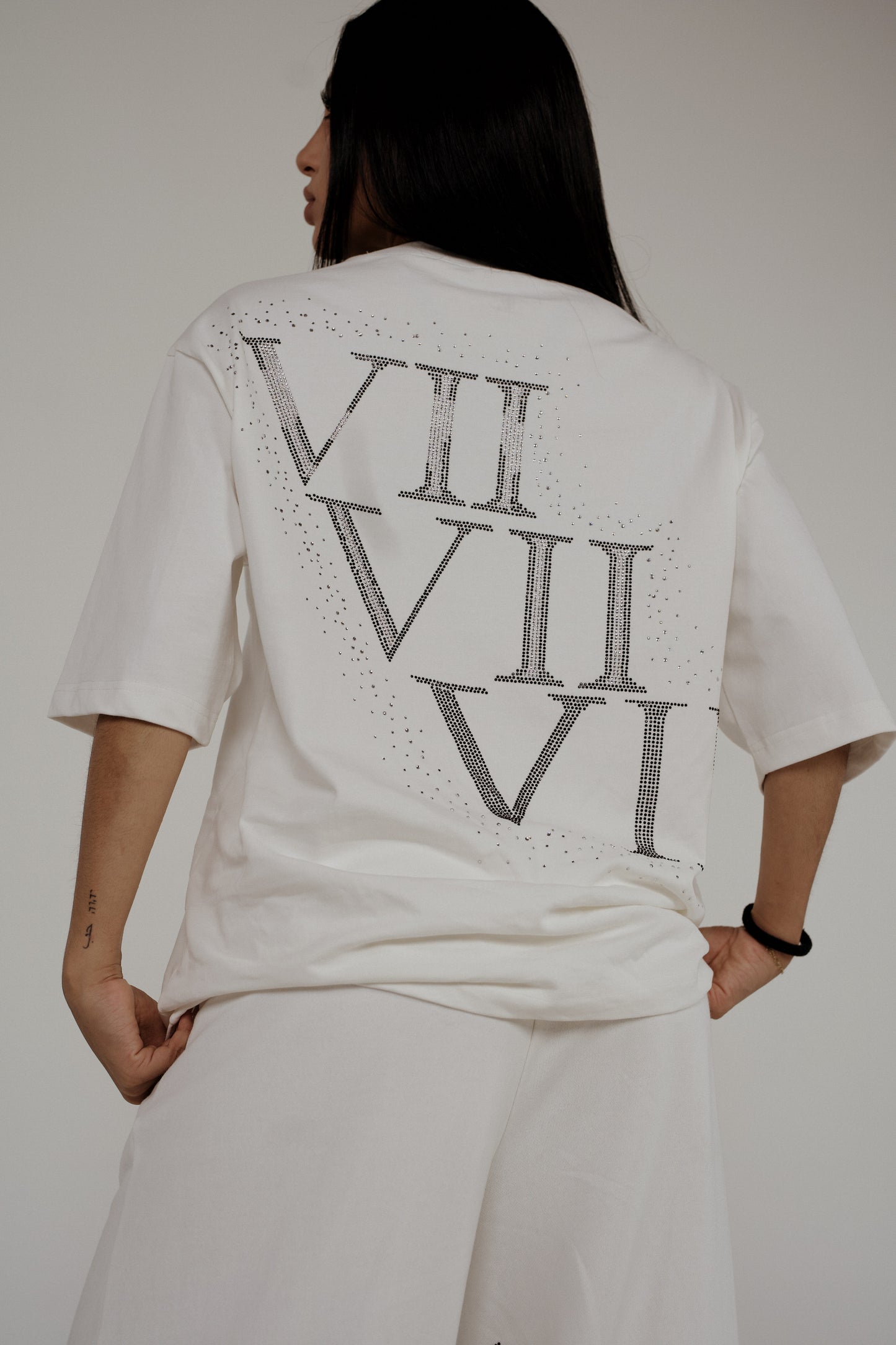 VI T-SHIRT