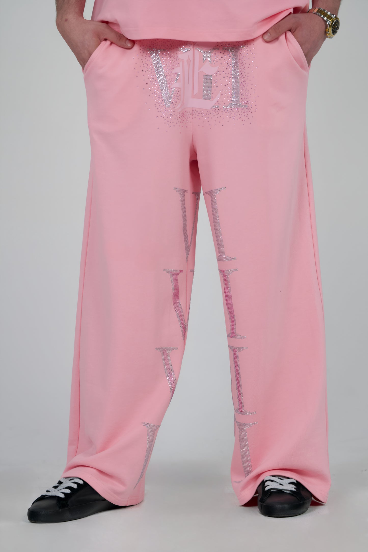 V SWEATPANT